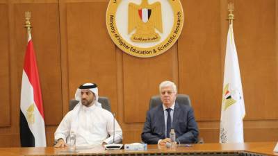 وزير التعليم العالي يبحث سبل التعاون مع نائب حاكم الشارقة ورئيس جامعة الشارقة