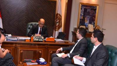 وزير العمل يلتقي وفدًا من شركة ماجنت بلتون للحلول الإدارية