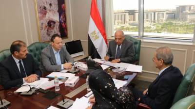 وزير الكهرباء يتابع مجريات تنفيذ قرار الجمعية العمومية للشركتين بالفصل وفض التشابكات المالية والقانونية وممارسة الاختصاصات والمسئوليات