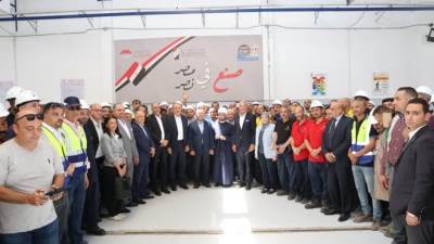 وزير الصناعة ووزراء قطاع الأعمال والعمل والأوقاف يتفقدون مصانع شركة النصر للسيارات بحلوان