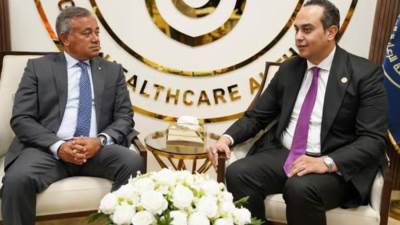 رئيس هيئة الرعاية الصحية يبحث مع الرئيس التنفيذي لمصرف "أبوظبي الإسلامي- مصر" سبل التعاون