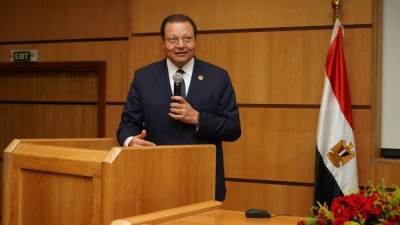 رئيس الرقابة الصحية يلتقي رئيس جامعة الإسكندرية لبحث جاهزية المستشفيات الجامعية للاعتماد