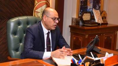 وزير العمل: الإيقاف والإحالة للنيابة لـ2 من مفتشي العمل لاتهامهما بتلقى رشوة من شركة إلحاق عمالة