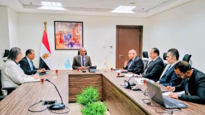 نائب وزير الإسكان يترأس اجتماع لجنة إعداد "مُقترح اللائحة التنفيذية لقانون تنظيم مرفق مياه الشرب والصرف الصحي"