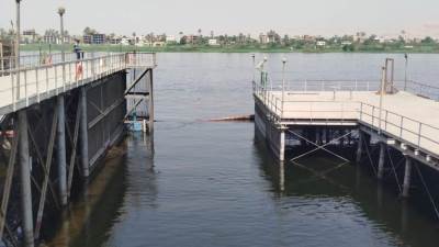 وزيرة التنمية تعلن الانتهاء من احتواء بقعة زيتية خفيفة بنهر النيل