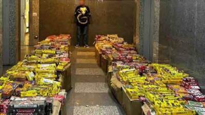 ضبط أحد الأشخاص وبحوزته أكثر من مليون قطعة ألعاب نارية قبل ترويجها بالقاهرة