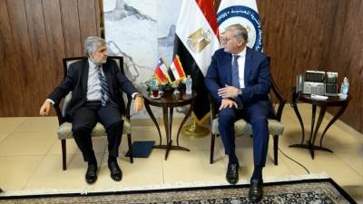 وزير البترول يستقبل سفير تشيلي بالقاهرة ووفد مسئولي شركة "إيناب سيبترول"