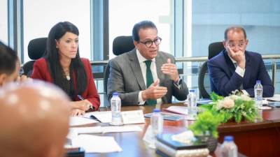 وزير الصحة يبحث خطط شركة «أكديما» للتوسع في الصناعات الدوائية وفتح أسواق جديدة للتصدير