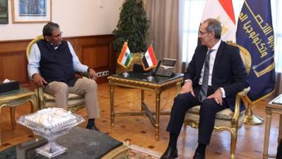 وزير الاتصالات يبحث مع سفير الهند بالقاهرة تعزيز التعاون المشترك