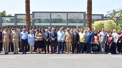 القوات المسلحة تنظم زيارة لوفد من الإعلاميين وطلبة الأكاديمية العسكرية المصرية وطلبة الجامعات المصرية للشركة العربية العالمية للبصريات 
