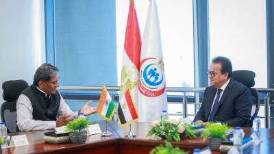 وزير الصحة يبحث مع السفير الهندي تعزيز التعاون في الرعاية الصحية والتكنولوجيا وإنتاج اللقاحات