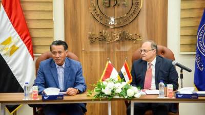 رئيس هيئة الدواء المصرية يستقبل سفير إندونيسيا لبحث التعاون في القطاع الدوائي ودعم خطط التصدير