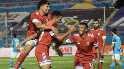 مودرن سبورت يهزم بيراميدز 2-1 ويرتقي للمربع الذهبي