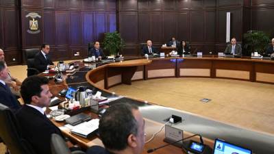 رئيس الوزراء يترأس الاجتماع الأسبوعي للحكومة بالعلمين الجديدة