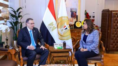 وزيرة التنمية تبحث مع رئيس الجهاز المركزي للتنظيم والإدارة مجالات التعاون المشتركة