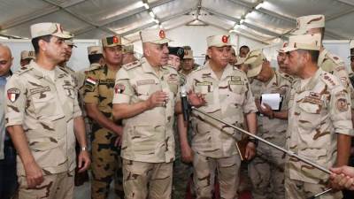 الفريق أحمد خليفة يتفقد الإستعدادات النهائية لفعاليات التدريب المصرى الأمريكى "النجم الساطع-2025"