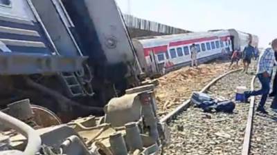 29 مصابًا في حادث انقلاب قطار بمطروح وجهود متواصلة لإنقاذ الركاب