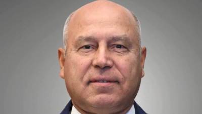 وزير النقل يعلن عن طرح 1386 قطعة أرض صناعية في 23 محافظة