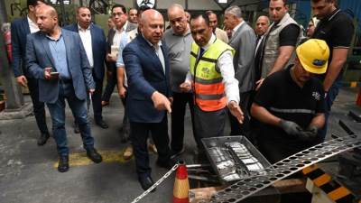 وزير الصناعة والنقل يتفقد موقع مجمع مرغم 3 الجاري إنشاؤه بمحافظ الإسكندرية