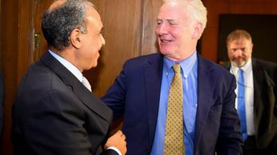 وزير الخارجية يستقبل السيناتور "كريس فان هولن" والسيناتور "جيف ميركلي" عضوي مجلس الشيوخ الأمريكي