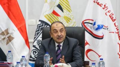 محمد شيمي يزور مركز معلومات قطاع الأعمال العام ويوجّه بوضع استراتيجية شاملة للنهوض بأدائه