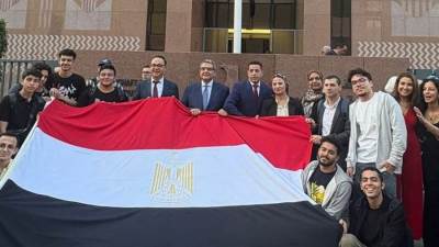 وزير الخارجية لأوائل الثانوية العامة: أنتم أمل مصر وقاطرة مستقبلها