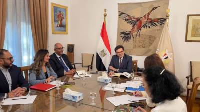وزير الثقافة يبحث مع المدير الإقليمي لليونسكو في القاهرة تطوير المتاحف والتعاون في مجالات الذكاء الاصطناعي وصون التراث الإفريقي