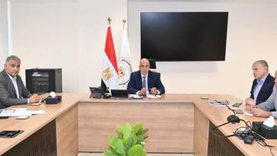 وزير الري يتابع موقف الإجراءات التي تقوم بها مصلحة الميكانيكا للتعامل مع حالات الطواريء التي تواجه محطات الرفع