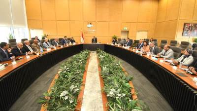 وزير الإسكان يلتقي عددا من كبار المطورين العقاريين لاستعراض الاستراتيجية الوطنية للعمران الأخضر وإجراءات إنشاء منصة تصدير العقار المصري