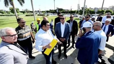 وزير الإسكان يبدأ جولة تفقدية بمدينة العبور يستهلها بمتابعة أعمال رفع كفاءة وتطوير نفق العبور وميدان الحي الخامس بالمدينة