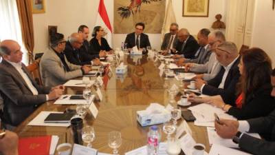 وزير الثقافة يعقد الاجتماع الدوري مع قيادات الوزارة لمتابعة خطط العمل المستقبلية وتطوير معرض القاهرة الدولي للكتاب