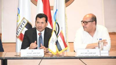 وزير الرياضة ورئيس اللجنة الأولمبية يجتمعان برؤساء الاتحادات لمتابعة الأكواد الطبية واستعدادات الأولمبياد ودعم الاتحادات الرياضية