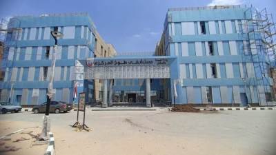 وزير الصحة يتلقى تقريرًا حول التقدم التنفيذي لـ31 مشروعًا صحيًا في 10 محافظات