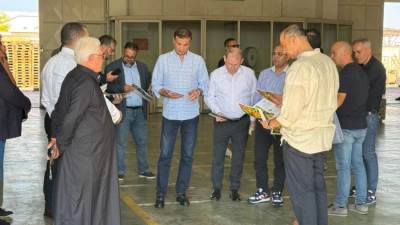 مصر تتبادل الخبرات وتسعى لنقل التجارب العالمية الناجحة.. وزيرا الزراعة والشؤون النيابية يتفقدان محطة تعاونية لإنتاج وتعبئة الخضروات والفاكهة في إيطاليا