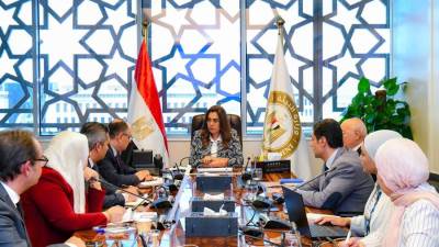  وزيرة التنمية المحلية والقائم بأعمال وزير البيئة تطلع على خطط عمل وزارة البيئة مع مركز سيدارى والهيئة الإقليمية "برسيجا" 