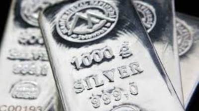 شعبة المعادن: الفضة تسجل أعلى مستوياتها في 14 عامًا وتحقق 40% عالميًا وفي مصر تربح 36%