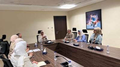 المشرف على قطاع الإسكان والمرافق تعقد اجتماعا لمناقشة آليات العمل بالقطاع والوقوف على موقف الزيارات الميدانية