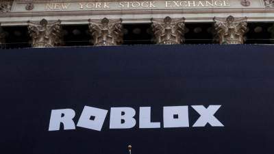 الأزهر يحذِّر من لعبة "روبلكس" ويؤكد خطورتها على الشباب والأطفال