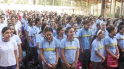 طلاب المدارس الدولية يبدأون العام الدراسى الجديد 2026