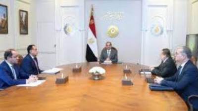 الرئيس السيسي يوجه بتطوير آبار البترول والغاز المكتشفة وإدراجها بخريطة الإنتاج