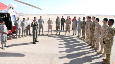 "النجم الساطع - 2025".. تنفيذ قفز حر مظلى بمنطقة الأهرامات