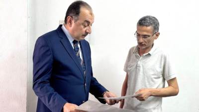 وزير قطاع الأعمال في زيارة لشركة السد العالي للمشروعات الكهربائية والصناعية "هايديليكو"