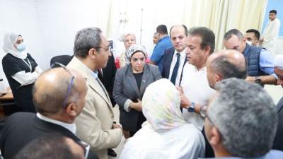 نائب رئيس الوزارء وزير الصحة يتفقد مستشفى قفط التخصصي ويوجه بتعزيز التعاون مع جامعة جنوب الوادي لدعم القوى البشرية