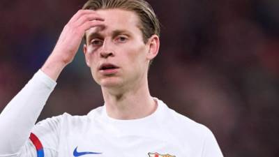 برشلونة يؤكد إصابة لاعبه فرينكي دي يونج