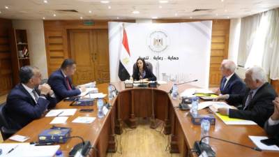 وزيرة التضامن تترأس اجتماع مجلس أمناء المؤسسة القومية لتنمية الأسرة والمجتمع