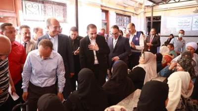  نائب وزير الصحة يتفقد مستشفى أسيوط العام والمركز الطبي الحضري بالوليدية لتعزيز الخدمات الصحية