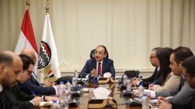 وزير قطاع الأعمال العام يستقبل وفدا من مجموعة البنك الدولي لبحث تعزيز التعاون المشترك