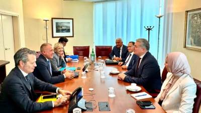 وزير البترول والثروة المعدنية يزور مقر شركة "إيني" بمدينة ميلانو .. ويعقد جلسة مباحثات مع الرئيس التنفيذي للشركة