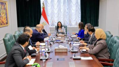 وزيرة التضامن الاجتماعي تلتقي المدير التنفيذي لمصر بمجموعة البنك الدولي