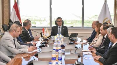  وزير التموين يجتمع مع مديري مديريات التموين الجُدد